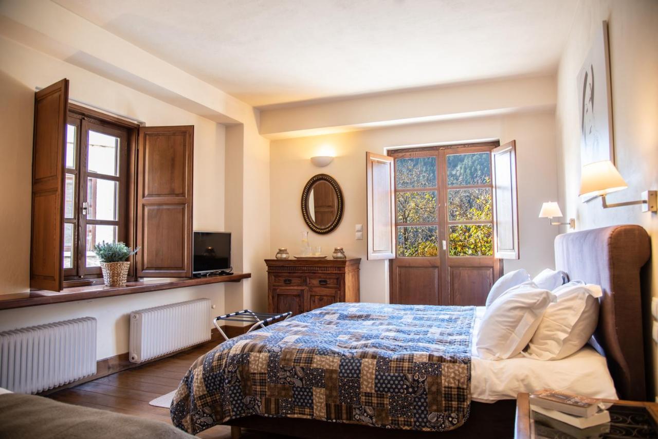 Epoches Hotel Karpenisi Luaran gambar