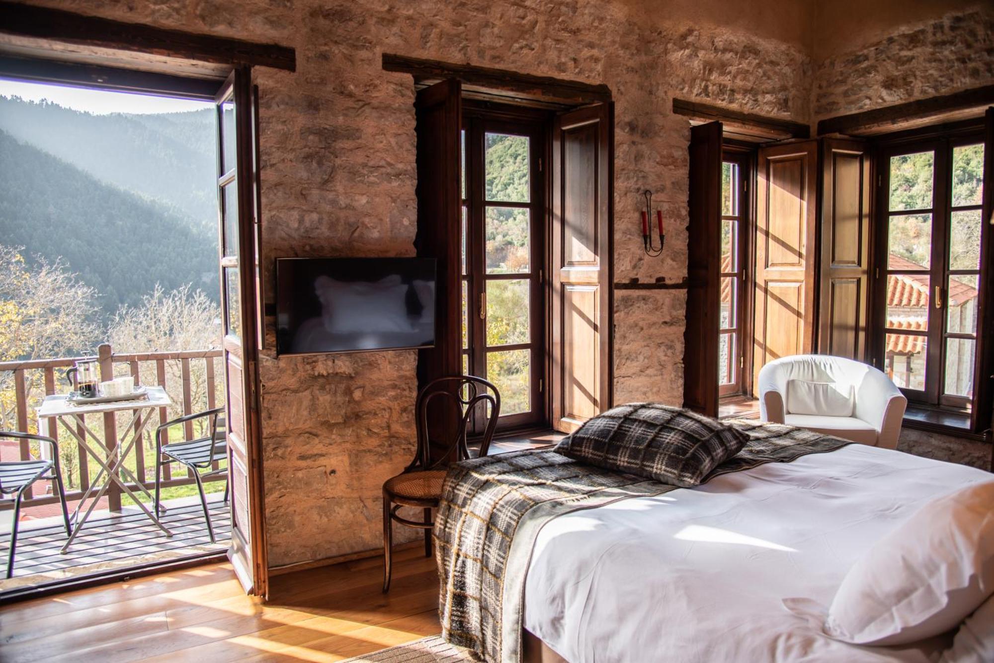 Epoches Hotel Karpenisi Luaran gambar