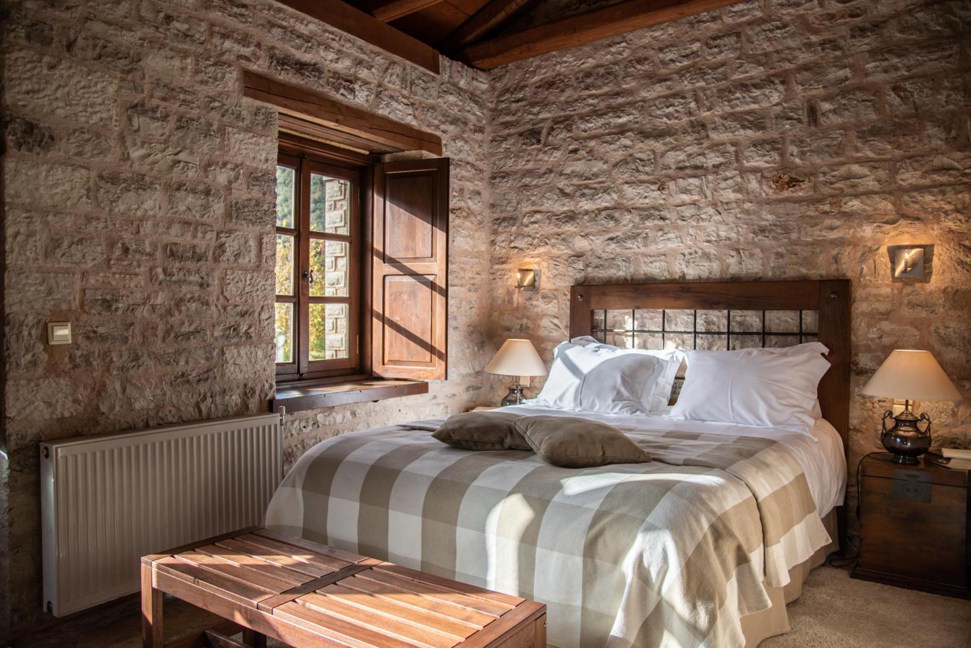 Epoches Hotel Karpenisi Luaran gambar