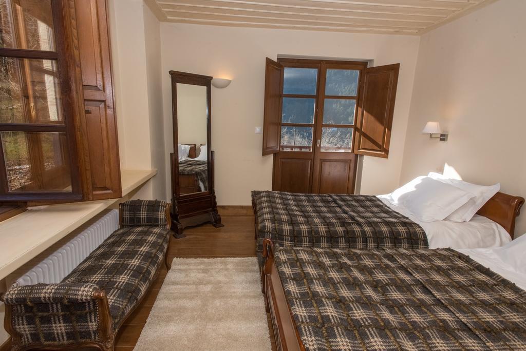 Epoches Hotel Karpenisi Luaran gambar