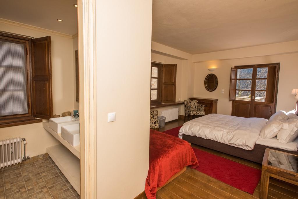 Epoches Hotel Karpenisi Luaran gambar