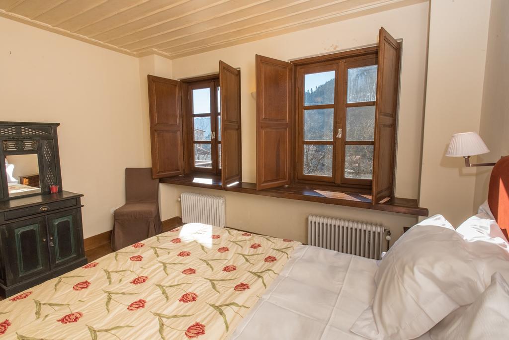 Epoches Hotel Karpenisi Luaran gambar