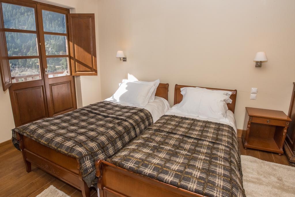 Epoches Hotel Karpenisi Luaran gambar