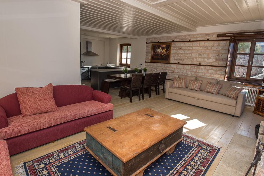 Epoches Hotel Karpenisi Luaran gambar