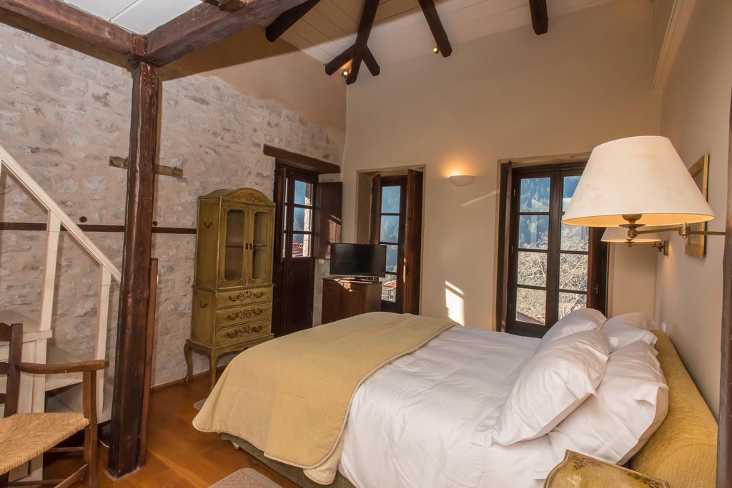 Epoches Hotel Karpenisi Luaran gambar