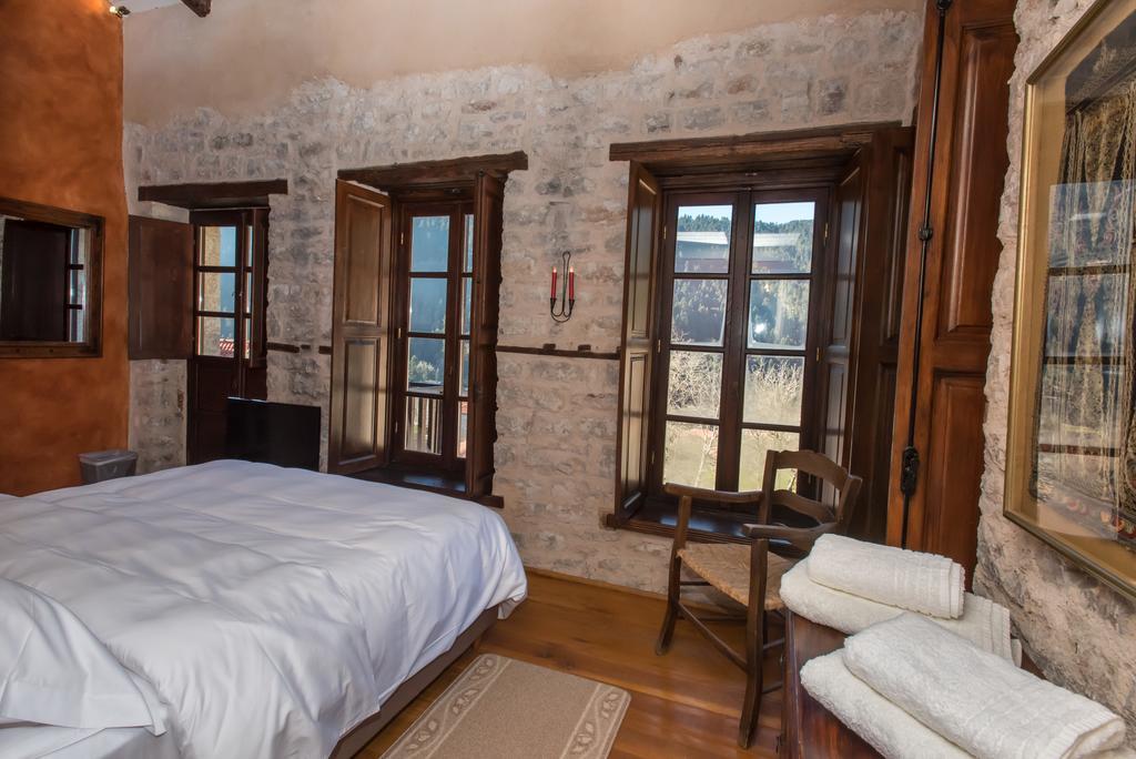Epoches Hotel Karpenisi Luaran gambar