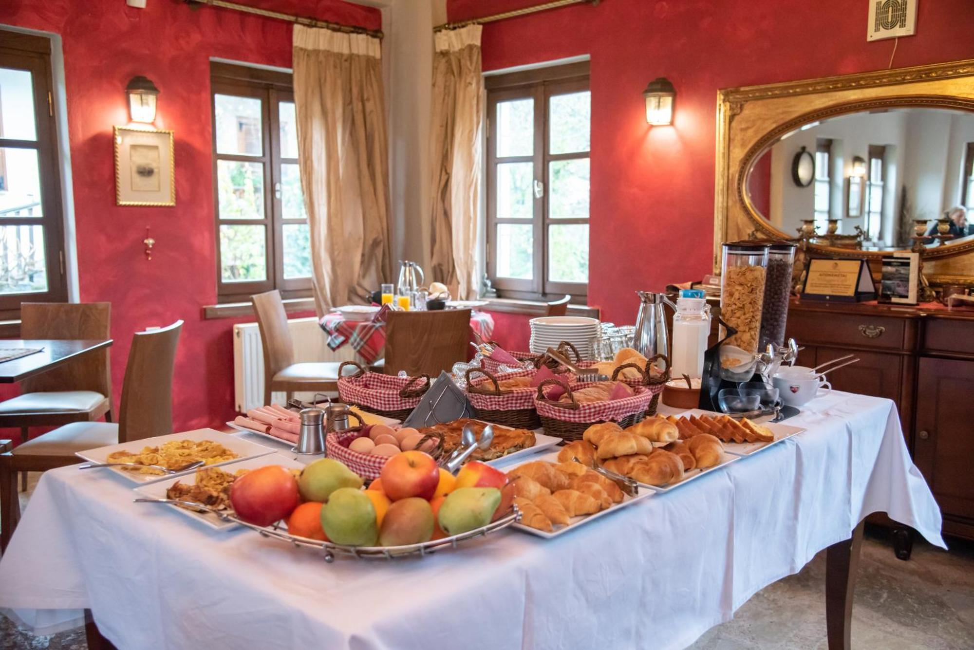 Epoches Hotel Karpenisi Luaran gambar