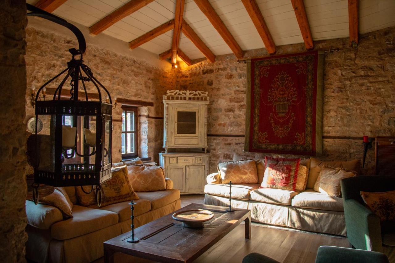 Epoches Hotel Karpenisi Luaran gambar